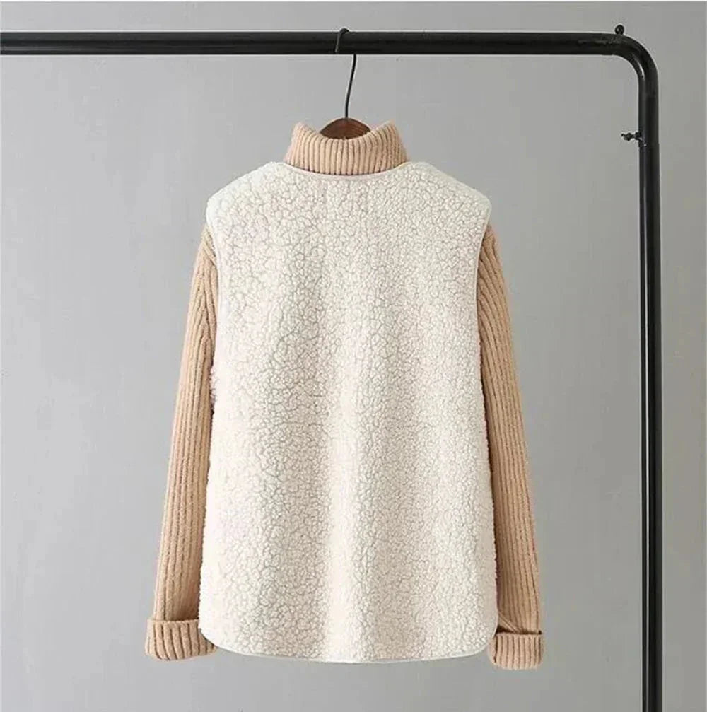 Sherpa gilet met V-hals en knopen